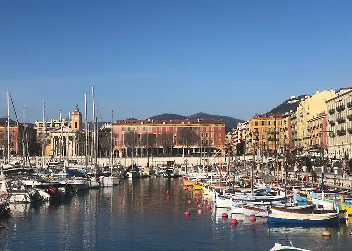 Charmant studio tout proche du port